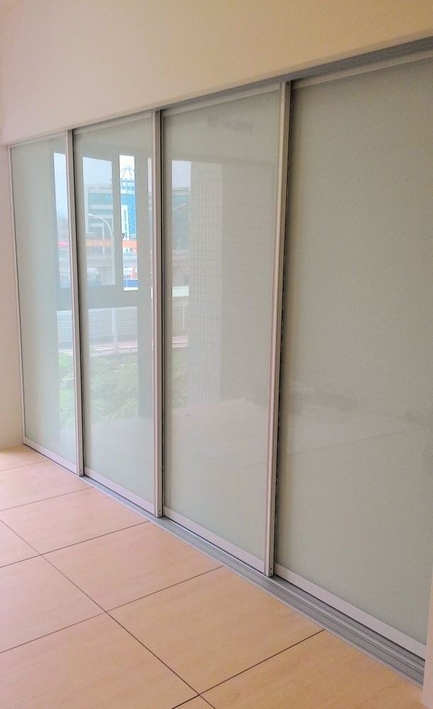 當空間坪數不足時，台北木地板公司推薦利用空間收納把視覺變大